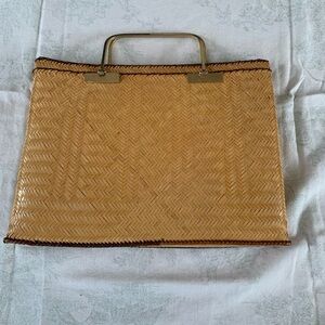 Lightweight vintage woven bag